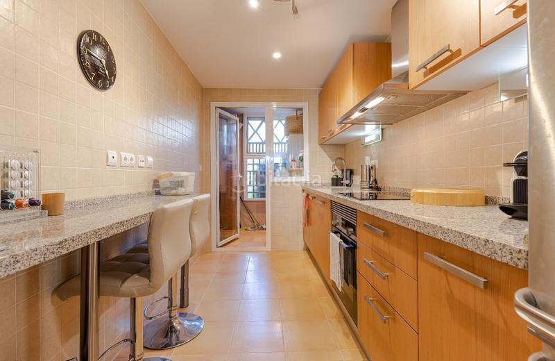 Foto c110b278-53b6-451e-9c02-6a7098684ed9. Ground floor with parking pool in Benahavís pueblo Benahavís