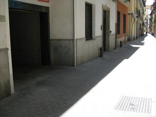 Aparcament cotxe  San jacinto. Garaje en venta en centro.