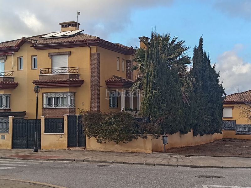 Foto a45d1d9c-755e-45bd-a5f9-4a51d033f158. Casa amb calefacció aparcament piscina a Urbanizaciones Alhendín