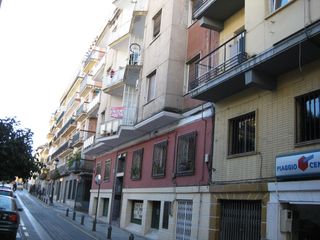 Pis  Molinos. Piso en venta en granada, 4 dormitorios.