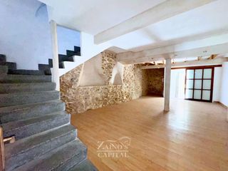 Casa a schiera  Les barraques. Casa adosada mallorquina con patio, terraza y garaje en artà ide