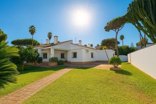 Xalet a Vistahermosa. Chalet en venta en vistahermosa