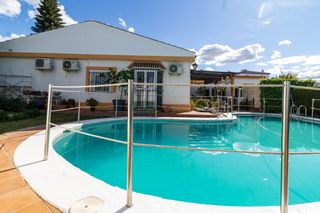 Chalet  Calle luis rosales. Chalet independiente en venta en luis de rosales