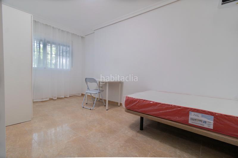 Foto b2d64b4b-3aa1-4a0b-aa33-a6ac2b4ac02b. Alquiler piso  en alquiler temporal para estudiantes en triana, en Sevilla