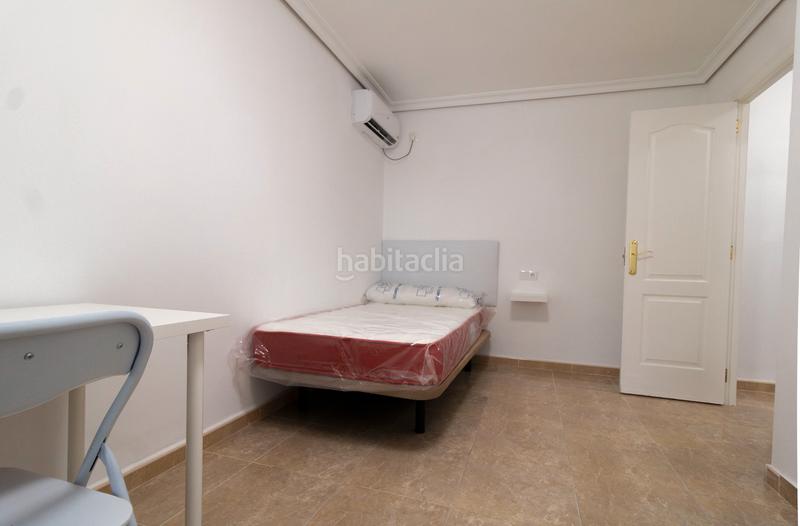 Foto bc05a87a-81e1-4ab8-9e7a-5385052bc09c. Alquiler piso  en alquiler temporal para estudiantes en triana, en Sevilla