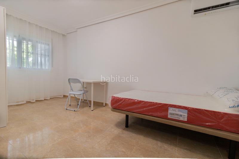 Foto f0fb4629-23a2-405f-9c4a-475d3035b159. Alquiler piso  en alquiler temporal para estudiantes en triana, en Sevilla
