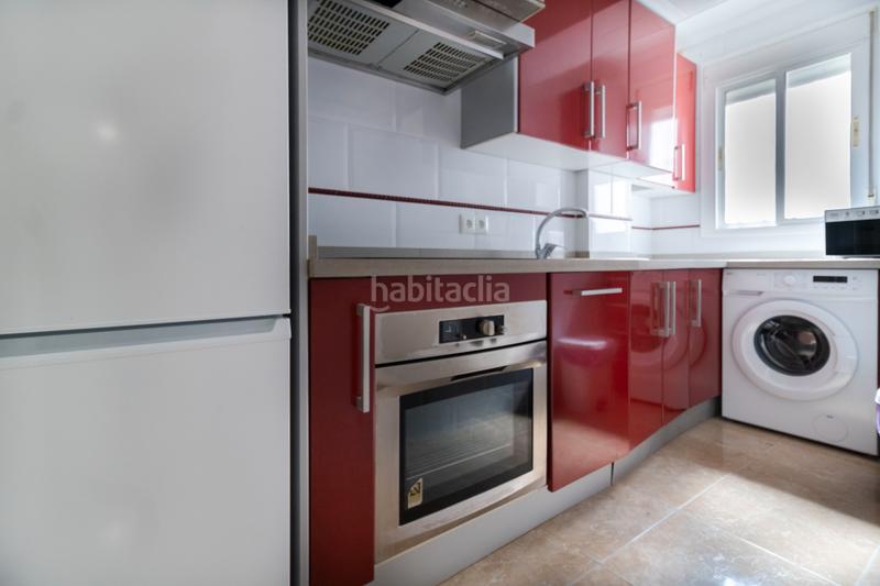 Foto 74afcc2a-3f5b-4be0-8dc2-b2b0a14ed6d2. Rent flat with heating in Triana Este Sevilla