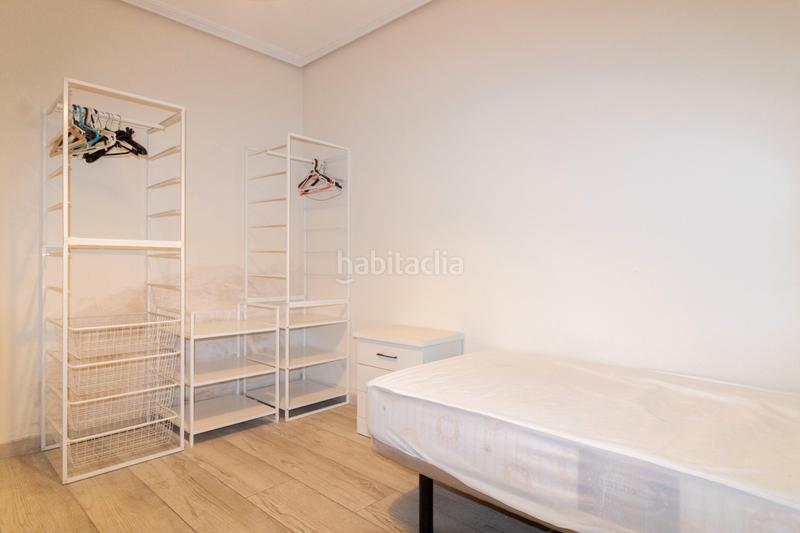 Foto d5c4897a-3824-4b48-8004-f9542e77c805. Alquiler piso **piso en alquiler temporal en triana, - ideal para estudiantes** en Sevilla