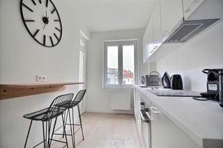 Rent Flat in Eixample Nord. Estudio luminoso amueblado completamente