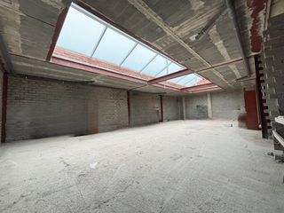 Locale commerciale in Bulevar Luciano Demetrio Herrero 5