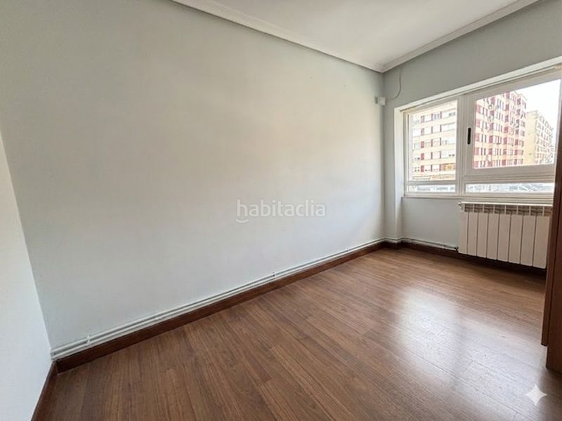 Foto e5d653d9-d209-4dff-a01b-cb22641110e3. Pis amb calefacció aparcament a Inmobiliaria - Barreda Torrelavega