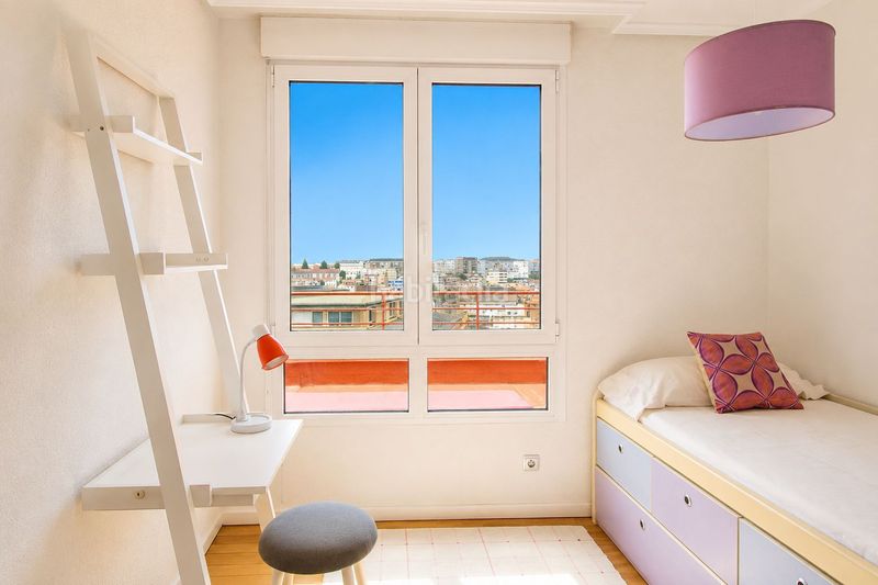 Foto 0d7dad59-dffb-4eee-959f-d9a44997ccde. Rent flat in calle alta 48 in Numancia - San Fernando Santander