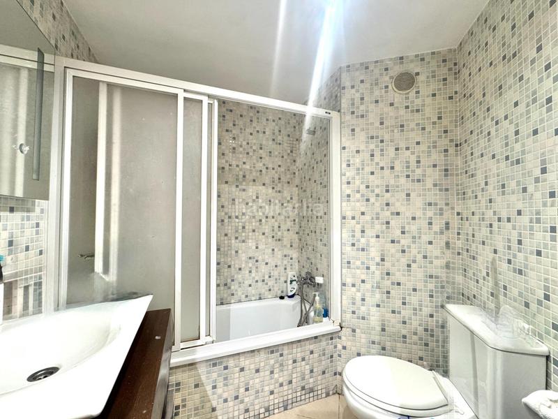 Foto f50b4116-c2f7-4eca-9f75-f02584f7c395. Dachwohnung mit heizung in Eixample Sud-Migdia Girona