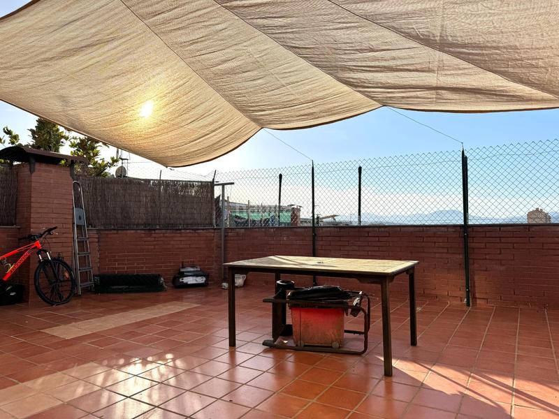 Foto f0eba0e8-62ef-42ba-aff8-ed87867a3322. Ático en Montilivi Girona