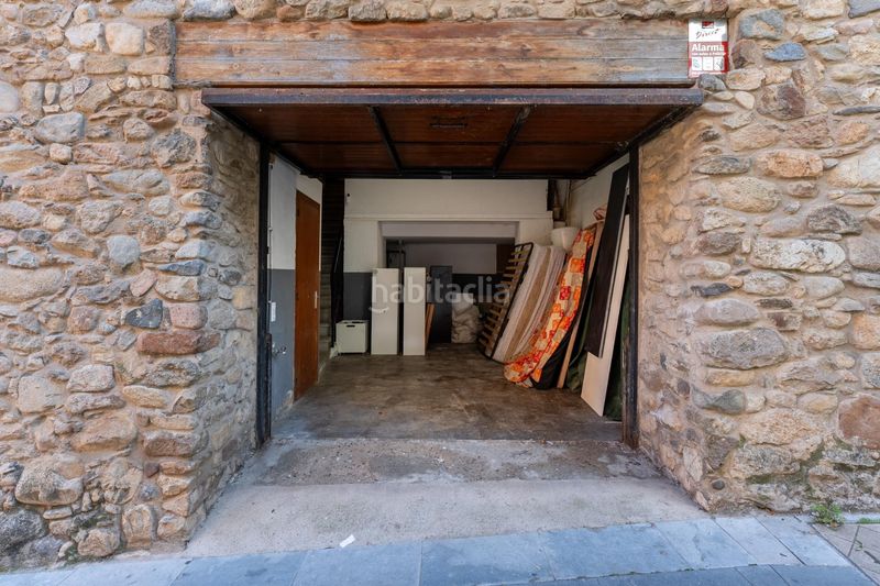 Foto 1a86bdd9-45c8-4790-a31d-5156d7ead29f. Casa adossada amb aparcament a Anglès