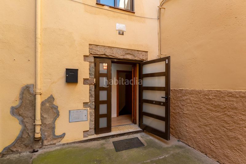 Foto 7192a741-5d07-4376-bb78-520ecace3f39. Casa adossada amb aparcament a Anglès