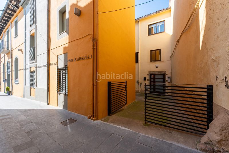 Foto 82047b04-b017-473e-90ec-44c31994c44c. Casa adossada amb aparcament a Anglès