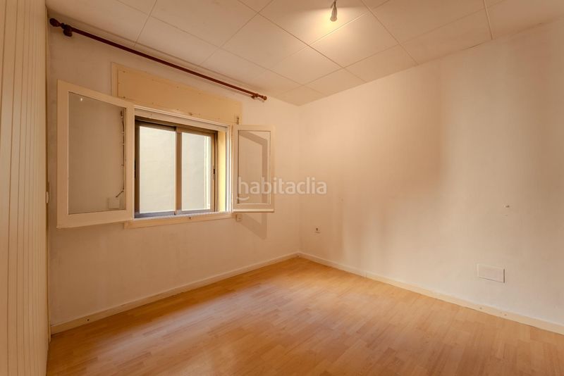 Foto 939167f5-4bc5-4c44-80a5-5d0eaef750ca. Casa adossada amb aparcament a Anglès