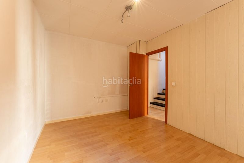 Foto bb1fea7b-5716-4db0-8a15-ec8aba972727. Casa adossada amb aparcament a Anglès
