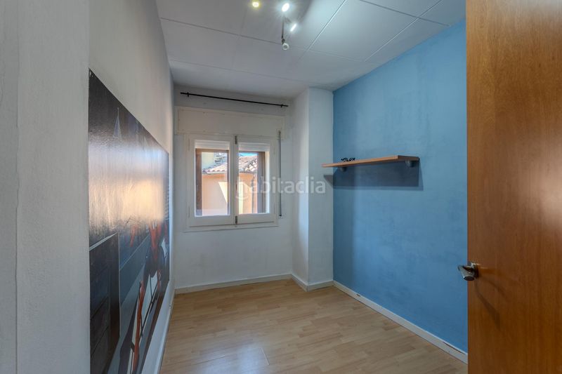 Foto c3956f01-94d6-4a6b-b097-f697fa4b2ec9. Casa adossada amb aparcament a Anglès