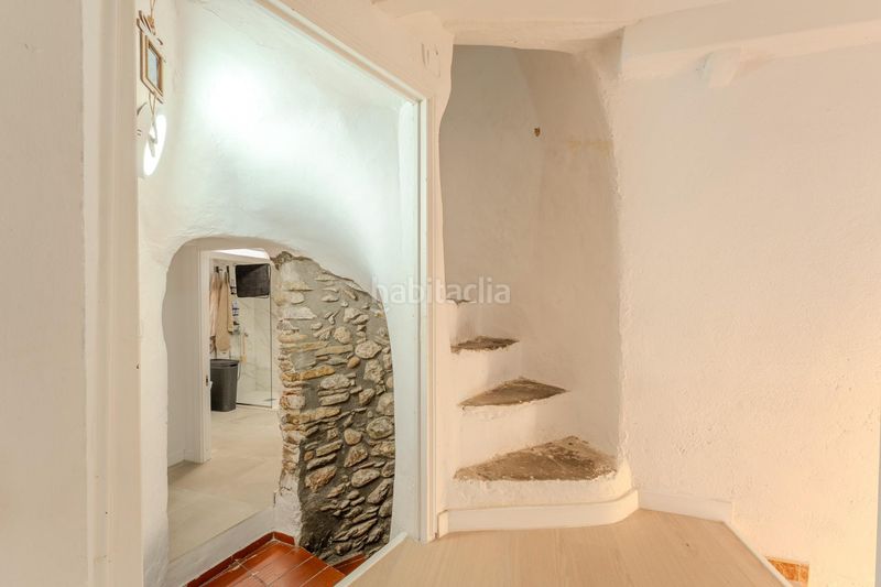 Foto 931e4744-6dd9-46c5-a812-6a8fd92cc1c8. Casa adosada en Bordils