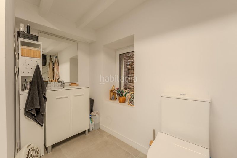 Foto beee2460-3715-437f-844e-6dc57e37669b. Casa adosada en Bordils