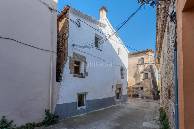 Foto c92d4c72-6856-4297-b306-144f7597717e. Casa adosada en Bordils