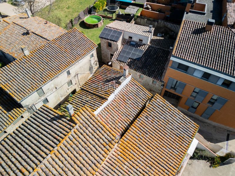 Foto c9a63f8f-7373-4f68-a26c-82730b1f44dd. Casa adosada en Bordils