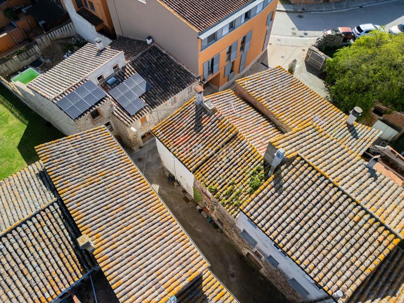 Foto e04c301e-ad72-470c-baac-716e93d59d3f. Casa adosada en Bordils