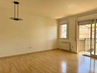 Rent Duplex  Carrer macana-sta eugenia