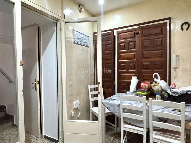 Foto c7ab7ba4-cc09-418c-8bd7-c763c0952e3a. Casa adosada en Anglès