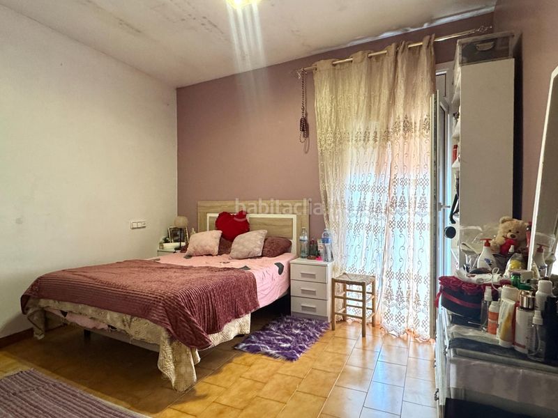 Foto d7c9e316-cd91-4c31-8e8c-6ec86ac62b7d. Casa adosada en Anglès