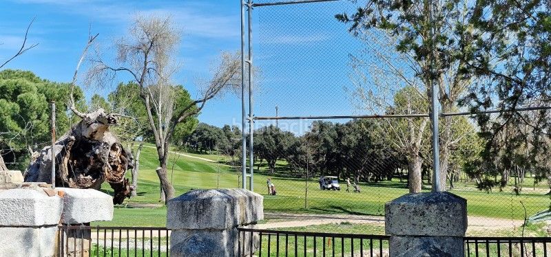 Foto a1582a66-670e-423f-aa08-86276bb198fb. Pis amb calefacció aparcament piscina a Aravaca Madrid