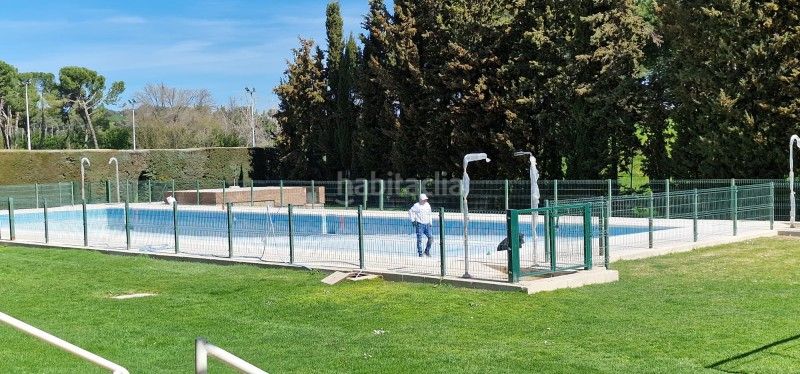 Foto a726d909-9904-43e6-8aa7-4e60274af84b. Pis amb calefacció aparcament piscina a Aravaca Madrid