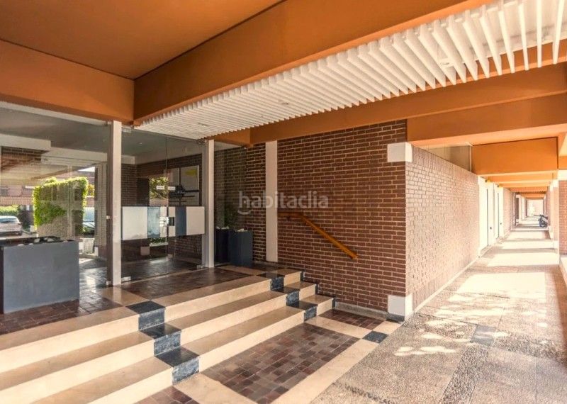 Foto b8bcb82c-9e3c-42dd-9a5b-214959aef8ef. Pis amb calefacció aparcament piscina a Aravaca Madrid