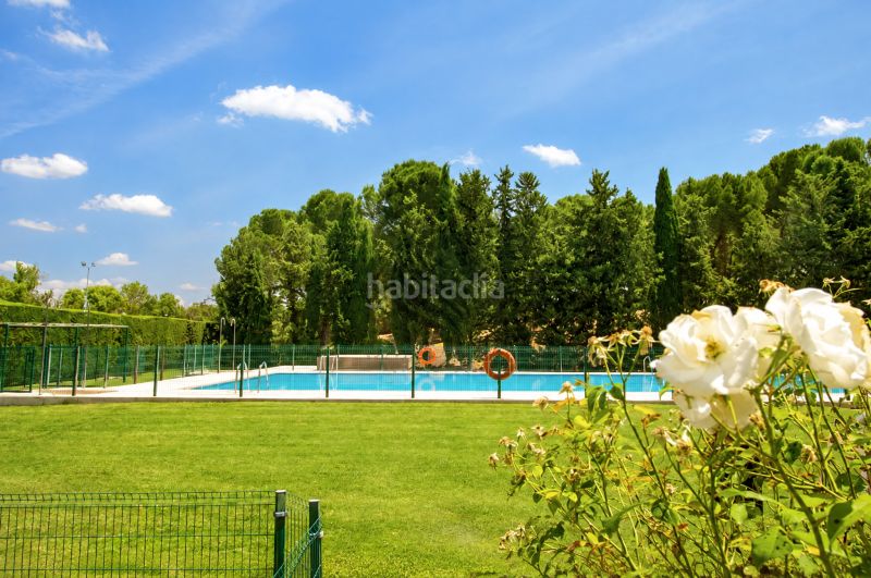 Foto c9e88d7c-ef0d-439b-b7bc-712f7e94b675. Pis amb calefacció aparcament piscina a Aravaca Madrid