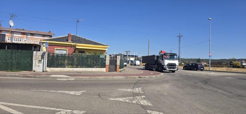 Foto 4f06f692-eb03-4559-a763-96a64a34c002. Casa  en venta en navatejera, león en Villaquilambre