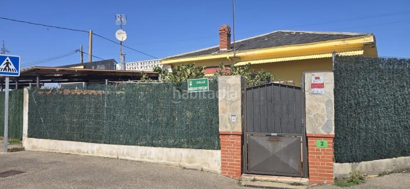 Foto b7c784d8-b4ae-451a-b1ce-19d1bf9fa54b. Casa  en venta en navatejera, león en Villaquilambre