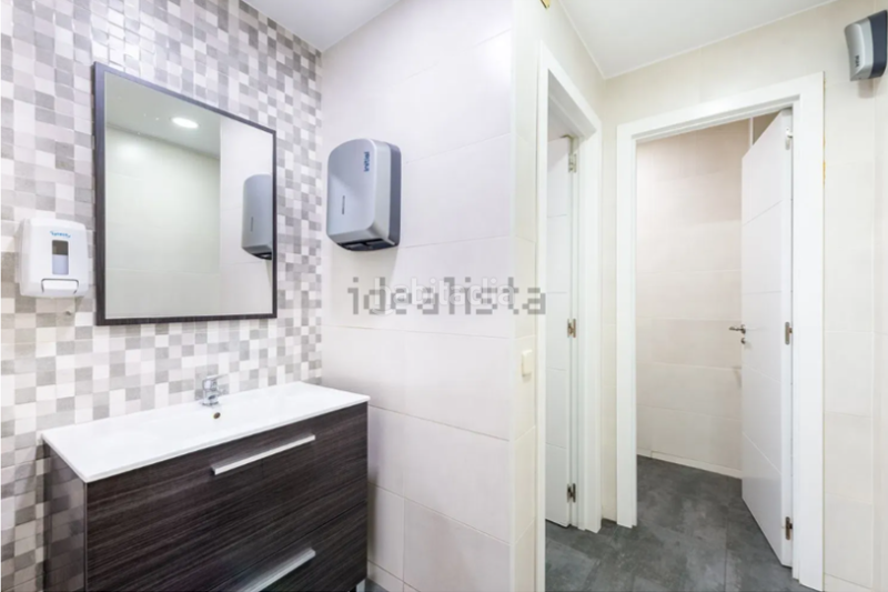 Foto b51676bb-65cc-47c1-96f1-981e6b0a4bad. Oficina a calle de san sotero 11 a Simancas Madrid