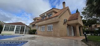 Casa a N/a 3. Casa en venta en  villaviciosa de odón, madrid