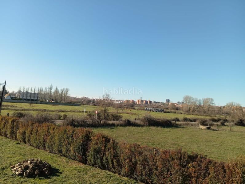 Foto a78ae438-778a-463f-86cd-e5cb6ae2158a. Residential plot in Villaquilambre