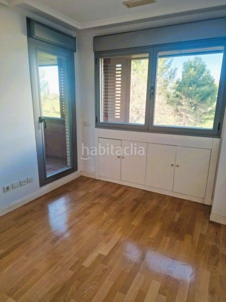 Foto 6fa8b094-d885-4a5a-b63d-d6f33332fe76. Pis amb calefacció aparcament piscina a Corralejos-Campo de las Naciones Madrid