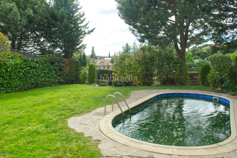 Foto 9b3fbd63-538e-4d67-9e04-00fda507e759. Casa a calle monte alto 45 a El Monte Torrelodones