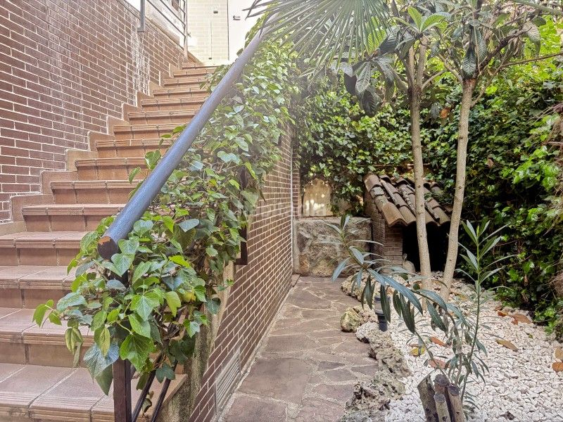 Foto a9ad403c-d0b2-4b25-8352-992a14bd9740. Casa a calle monte alto 45 a El Monte Torrelodones