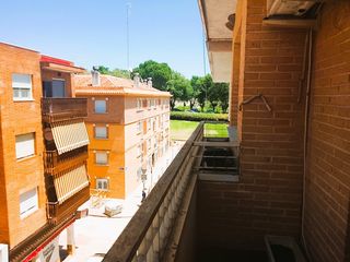 Flat in Calle de garcía noblejas 3. Piso en venta en  boadilla del monte, madrid