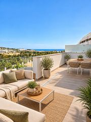Apartament  Calle arbolete. Apartamento con gran terraza y vistas al mar en la cala de mijas