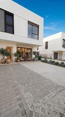 Casa aparellada a Riviera del Sol