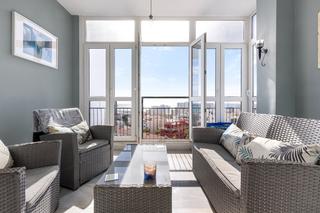 Pis en Avenida antonio machado 2. tico 1 dormitorio con vistas abiertas al mar a un paso de puert