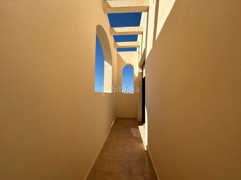 Foto b10e3d0d-8c91-4cc8-b1ab-b5a579699d55. Casa amplia casa tipo dúplex en el corazón 145,000 en Adra