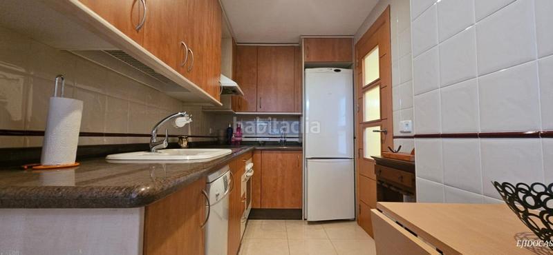 Foto 6dbd168f-25a3-4e3f-9223-075e22885396. Piano terra con parcheggio in Almerimar Ejido (El)